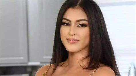 sofia leaon|Adult Film Star Sophia Leones Cause of Death